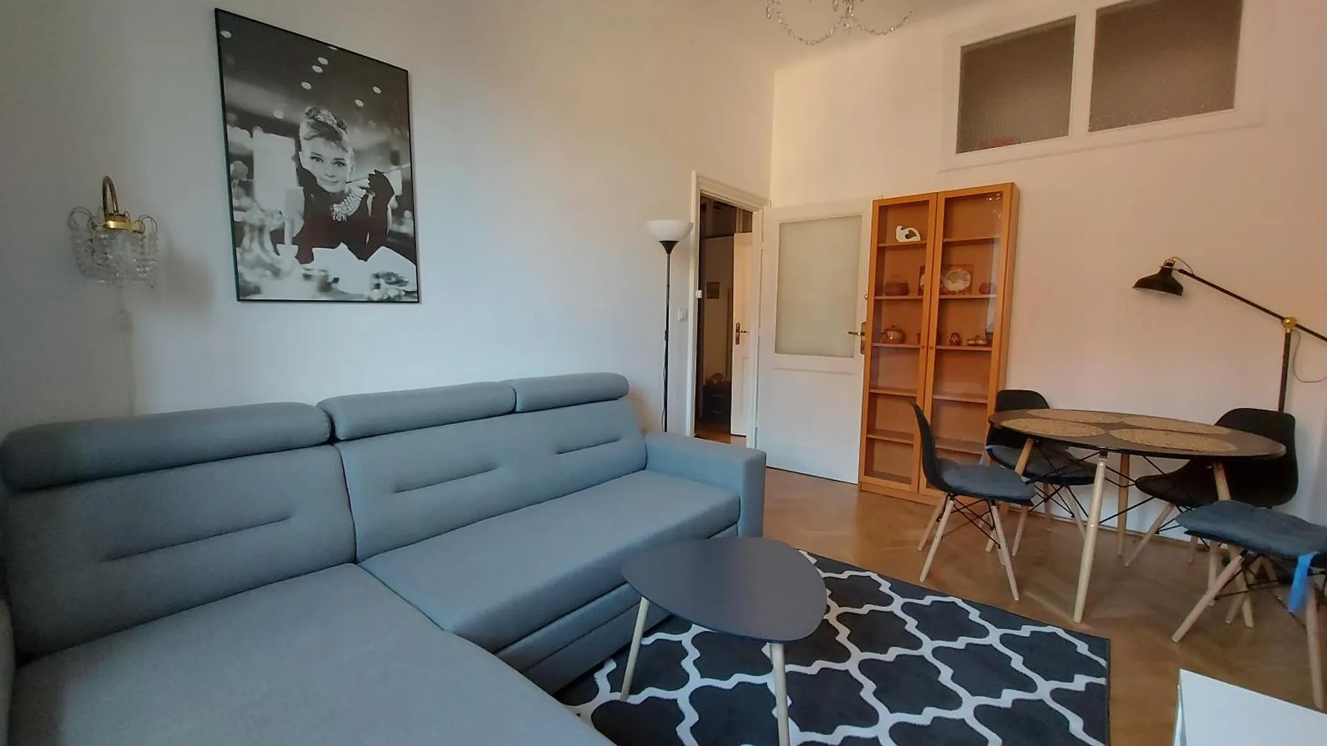 Warsaw Holiday Apartment